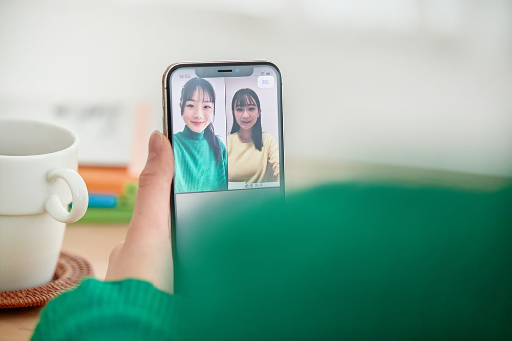 ひまひまさんが講師の先生からオンラインで個別指導を受けている様子